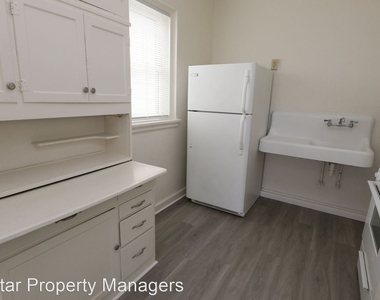 229 W Jackson Blvd Apt 3c - Photo Thumbnail 1