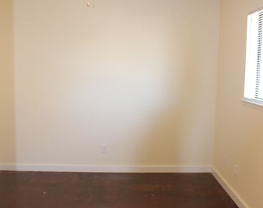 4107 Avondale Avenue 202 - Photo Thumbnail 4