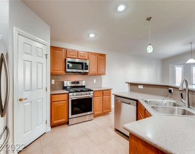 6233 Double Oak Street - Photo Thumbnail 10