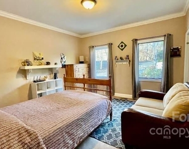 3915 Gordon Street - Photo Thumbnail 12