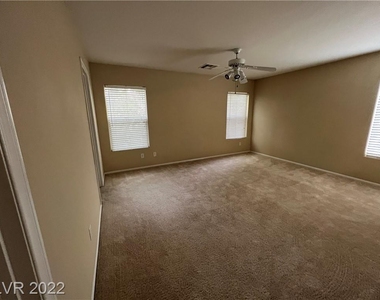 5032 Ironhorse Ranch Avenue - Photo Thumbnail 20