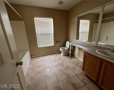 5032 Ironhorse Ranch Avenue - Photo Thumbnail 22