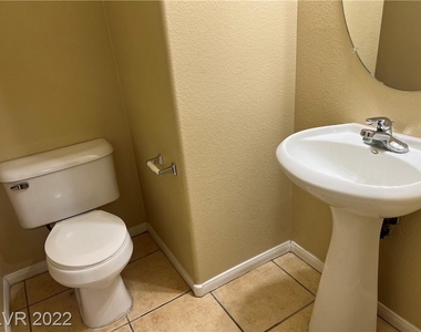 5032 Ironhorse Ranch Avenue - Photo Thumbnail 11