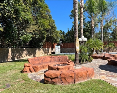 5724 Tampa Avenue - Photo Thumbnail 26