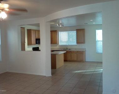 7610 E Agave Overlook Drive - Photo Thumbnail 5