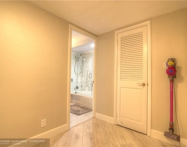 4100 Galt Ocean Dr - Photo Thumbnail 9