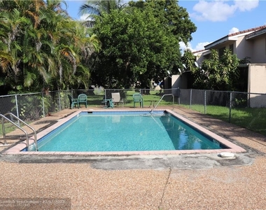 11005 Royal Palm Blvd - Photo Thumbnail 41