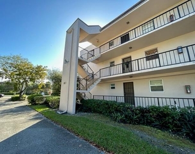 485 N Pine Island Rd - Photo Thumbnail 15