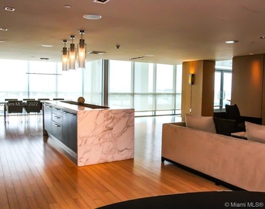 900 Biscayne Blvd - Photo Thumbnail 34