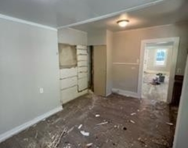 1405 E Wells Avenue - Photo Thumbnail 6