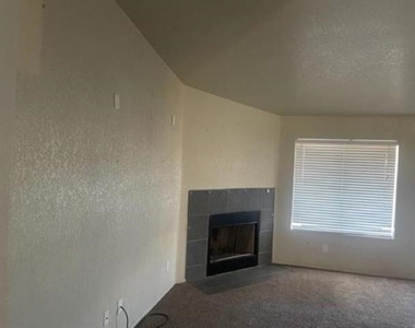 4112 S Jasmine Ave - Photo Thumbnail 4