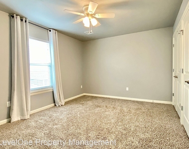 12829 High Plains Avenue - Photo Thumbnail 16