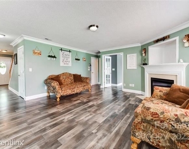 6702 R Goldenwillow Drive - Photo Thumbnail 21