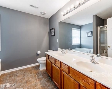 6702 R Goldenwillow Drive - Photo Thumbnail 45