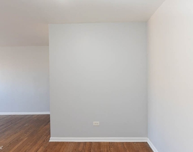 1040 W. Hollywood, Unit 522 - Photo Thumbnail 4