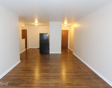 1040 W. Hollywood, Unit 803 - Photo Thumbnail 11