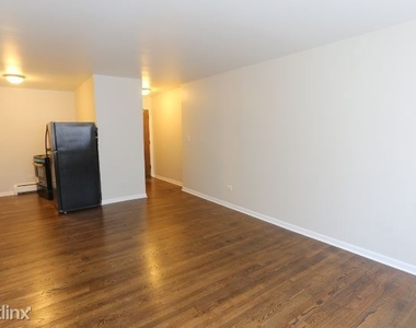 1040 W. Hollywood, Unit 803 - Photo Thumbnail 12