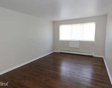 1040 W. Hollywood, Unit 803 - Photo Thumbnail 7