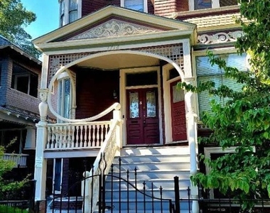 1716 Capitol Avenue - Photo Thumbnail 9