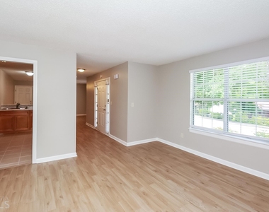 3476 Meadowlane Place Sw - Photo Thumbnail 4