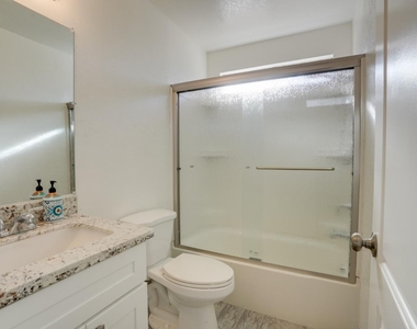 2524 Pemberton Ct - Photo Thumbnail 9