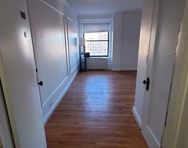 15 E Kirby Street - Photo Thumbnail 7