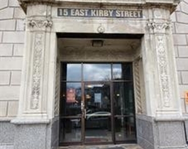 15 E Kirby Street - Photo Thumbnail 34