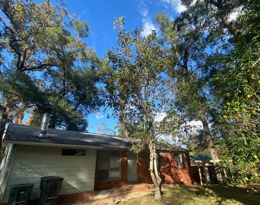 2516 Mcarthur St. - Photo Thumbnail 0