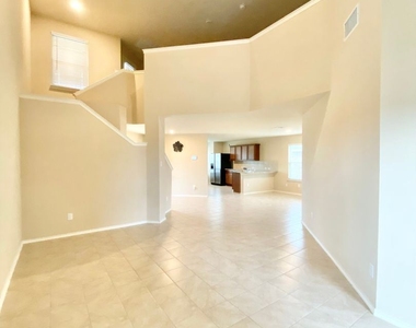 2507 Brentwood Drive - Photo Thumbnail 3