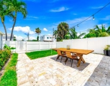 214 Seacrest Lane - Photo Thumbnail 7