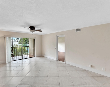 3020 Florida Boulevard - Photo Thumbnail 8