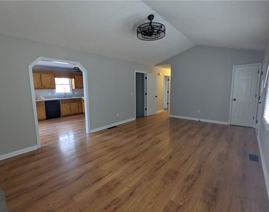 55 Willow Bend Drive Nw - Photo Thumbnail 2