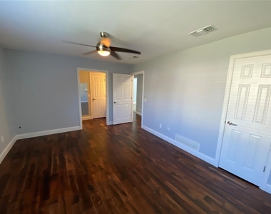 4417 Ringgold Lane - Photo Thumbnail 12