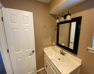 4417 Ringgold Lane - Photo Thumbnail 14