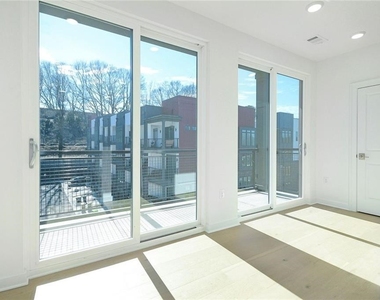 1050 Stacks Avenue Se # 1510 - Photo Thumbnail 36