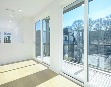 1050 Stacks Avenue Se # 1510 - Photo Thumbnail 37