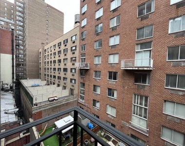 219 East 23rd Street - Photo Thumbnail 5