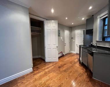 219 East 23rd Street - Photo Thumbnail 3