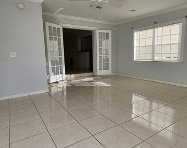 650 Sw 11 Drive - Photo Thumbnail 11