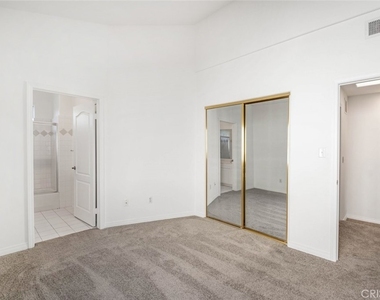 4520 Fulton Avenue - Photo Thumbnail 22