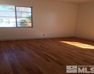 411 Colorado River Blvd - Photo Thumbnail 5