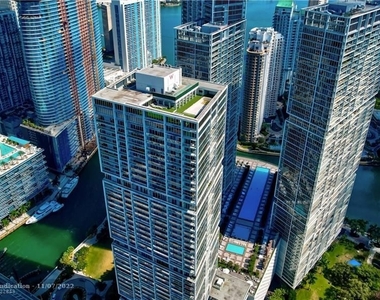 485 Brickell Ave - Photo Thumbnail 21