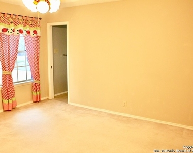 2422 Oakline Dr - Photo Thumbnail 29