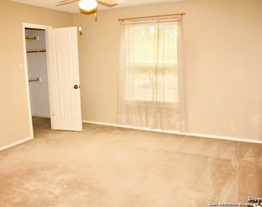 2422 Oakline Dr - Photo Thumbnail 27