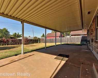 3425 N Ridgewood Drive - Photo Thumbnail 33