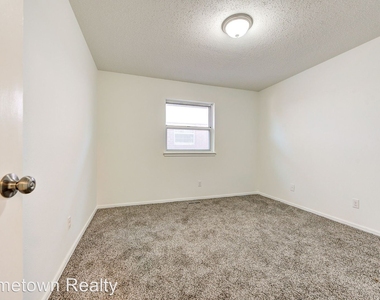 3425 N Ridgewood Drive - Photo Thumbnail 31