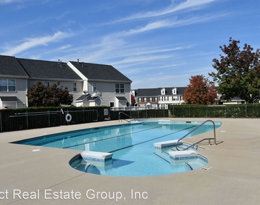 7483 Pilot Cove Ct - Photo Thumbnail 23