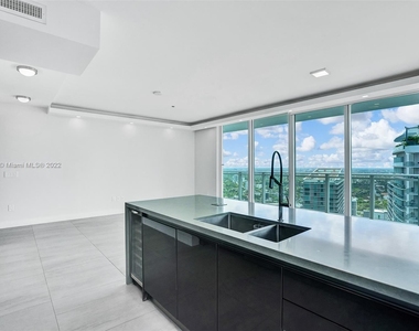 1080 Brickell Ave - Photo Thumbnail 0