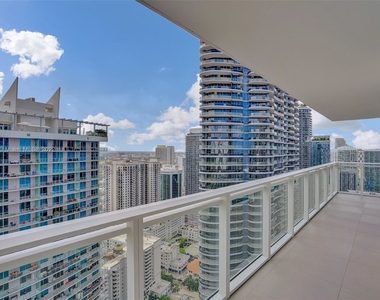 1080 Brickell Ave - Photo Thumbnail 18