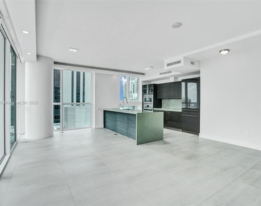 1080 Brickell Ave - Photo Thumbnail 6